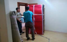 Ambalaj ve paketleme yapan elemanlar